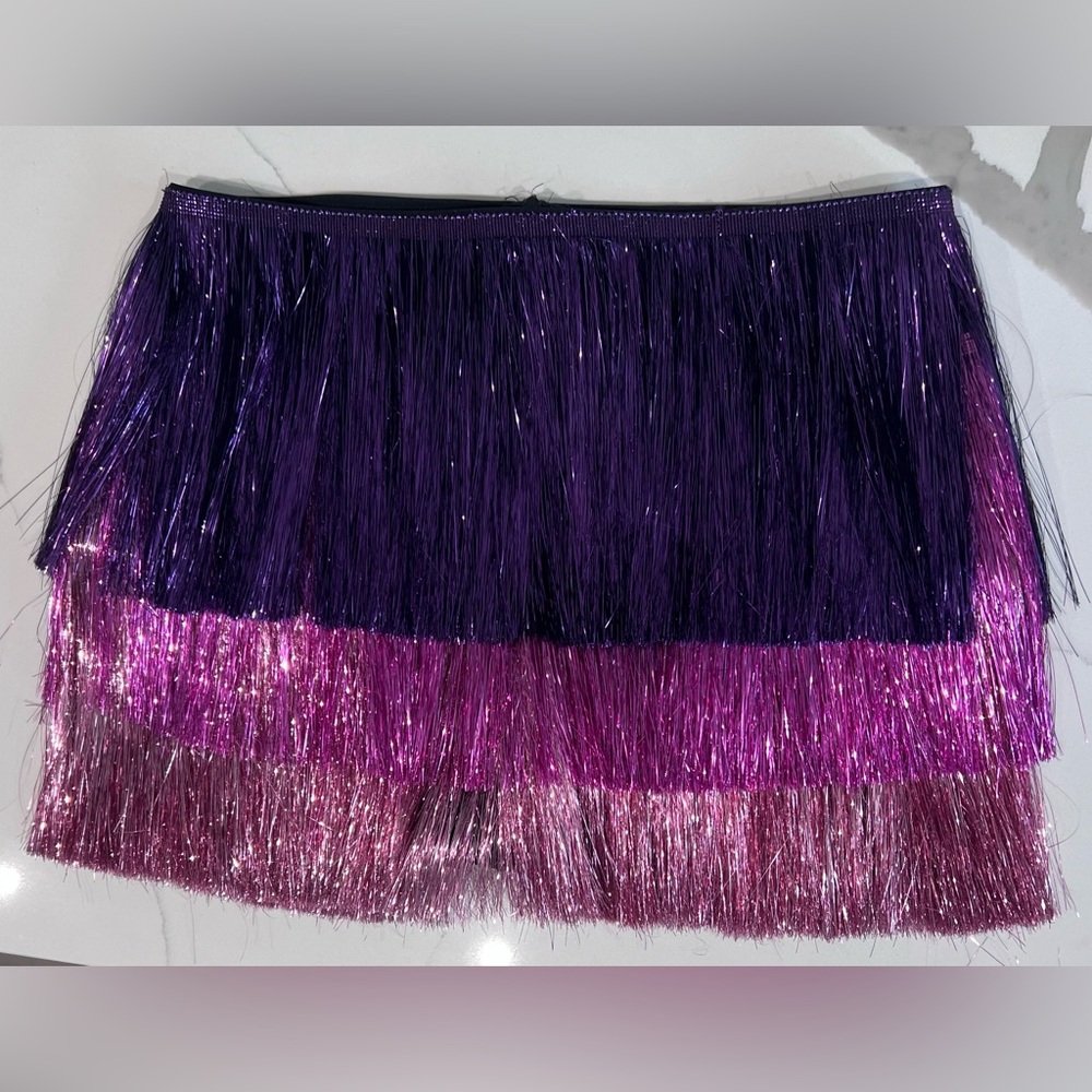 *Taylor Swift* Nasty Gal Metallic Tiered Fringe Shorts